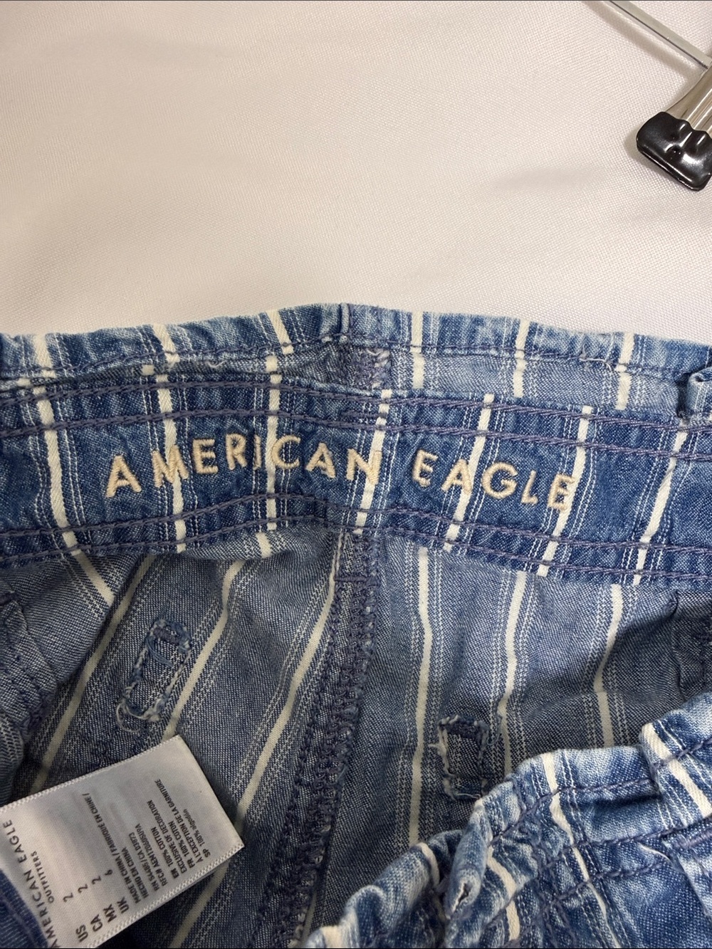 American Eagle Outfitters Blue and White Striped paper bag denim shorts size 2 - Picture 9 of 9